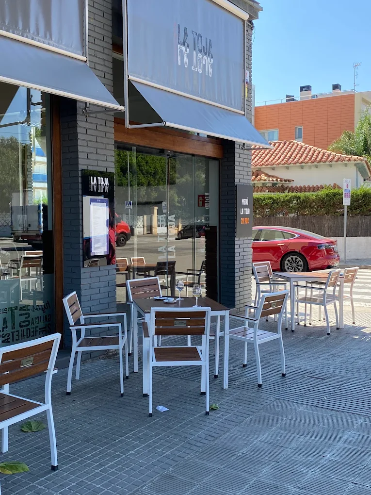 Terraza de La Toja en primera línea de playa, Castelldefels